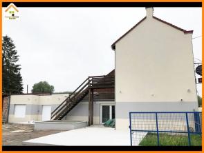 Enduit gratté de façade 2 tons / parking gravier & clÃ´ture grillagée à Sailly-sur-la-Lys 