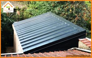 Rénovation de la toiture d'une dépendance avec un bac acier isolé à Tourcoing