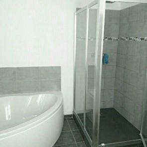 Salle de bain / douche à l'italienne à Lomme